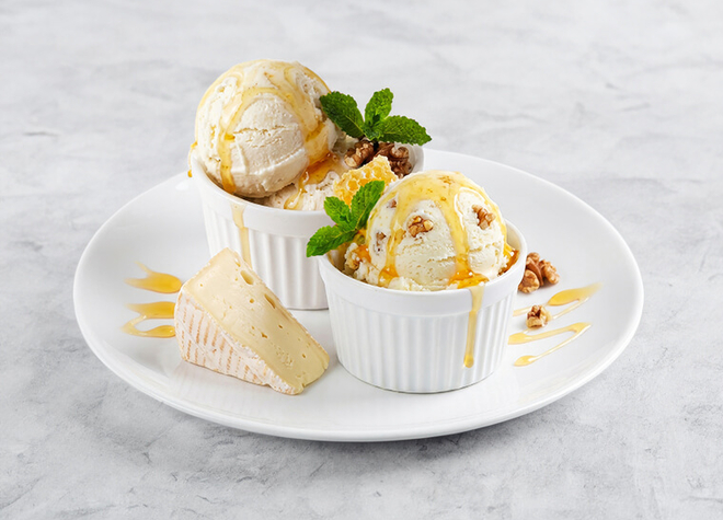 Ziegenkäse-Honig-Glace