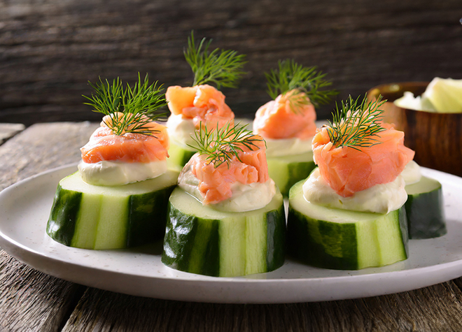 Gurkenhäppchen mit Lachs