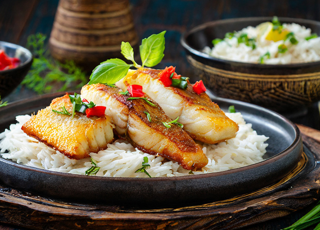 Egli-Filets «Müllerinnen Art» mit indonesischem Basmati-Reis