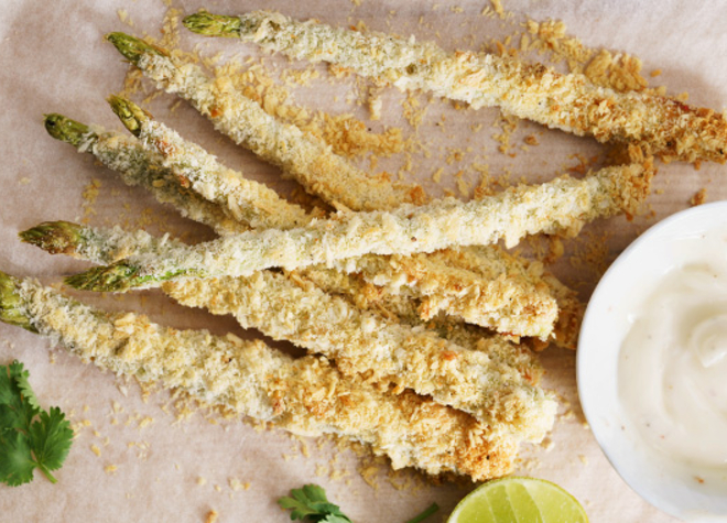 Spargel-Pommes mit Kräuterdip