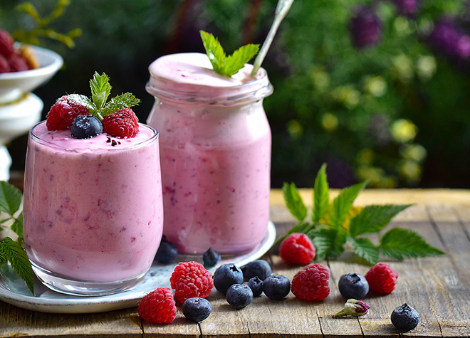 Waldbeerenjoghurt mit Spitzbueb