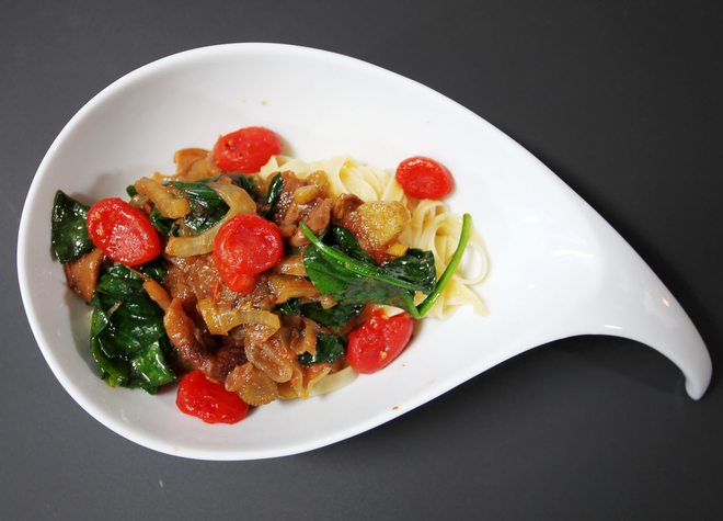 Vegetarische Operettenpasta mit Steinpilzen á la Beat Caduff & Noemi Nadelmann