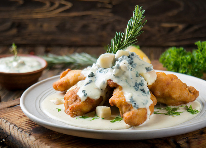 Gebratene Pouletbrüstchen an Gorgonzolasauce