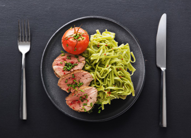 Pochiertes Kalbsfilet mit Rucola-Pesto
