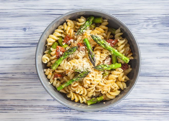 Pasta mit grünen Spargeln