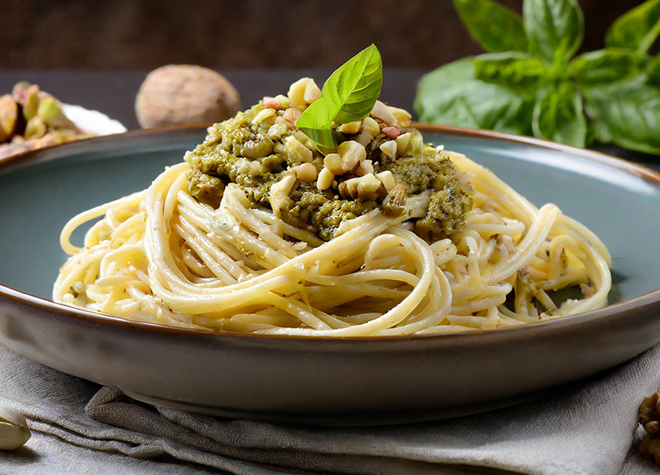 Pasta mit Walnuss- Pistazien-Pesto